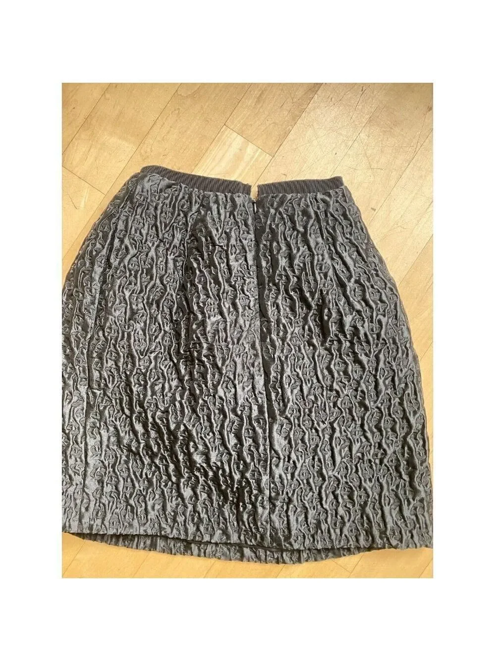 Carven BNWOT black textured Skirt sz 34 (US small) pleated & pockets